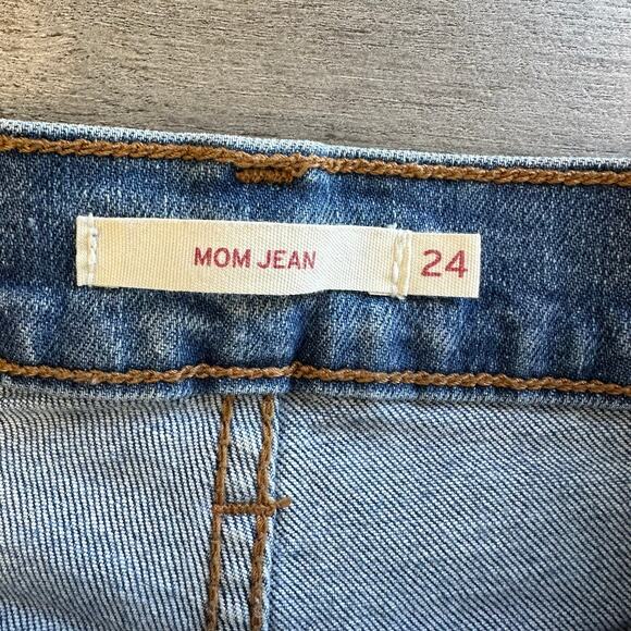 Levi's Mom Jeans High Rise 24 - Picture 7 of 14